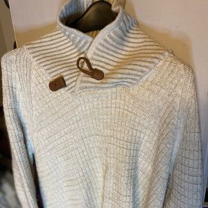 H&M cream sweater